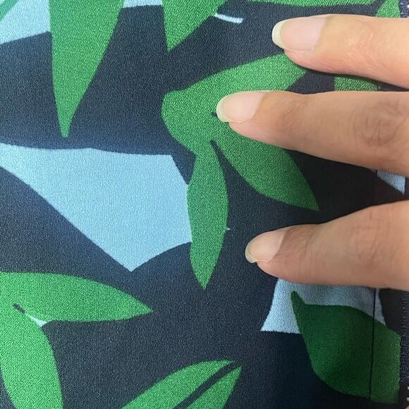 Walter Baker Verity Jacket Green Willow Printed Crepe - Picture 7 of 7